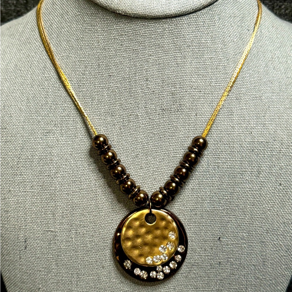 Gold and Brown toned metal Pendant Necklace